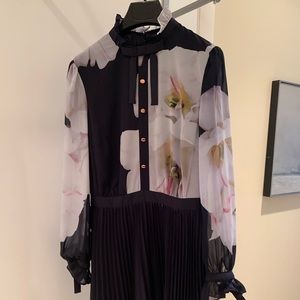 Ted Baker Dress size Ted Baker 2 ( US size 4-6)